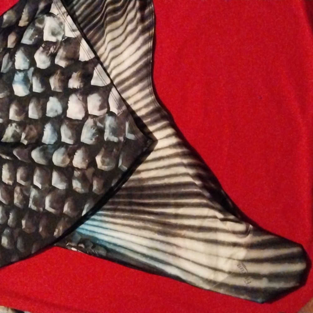 Fin Fun Mermaid Fish Tail - Picture 2 of 10